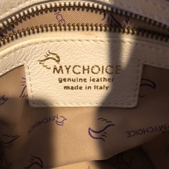 MyChoice Genuine Leather Fringe Bucket Purse. Made in Italy! - Picture 13 of 17